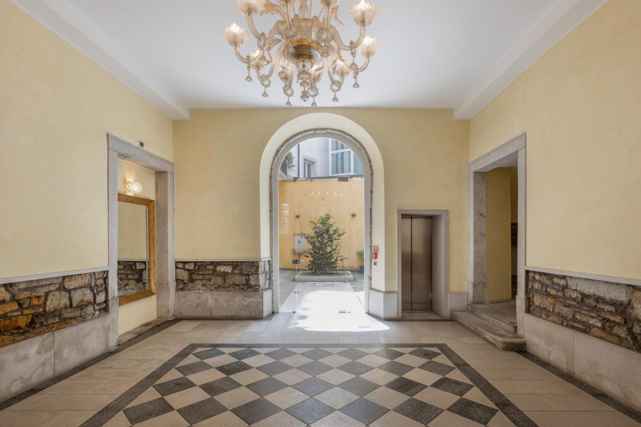 Suite Saba, Stile E Parcheggio In Centro A Трієст Екстер'єр фото