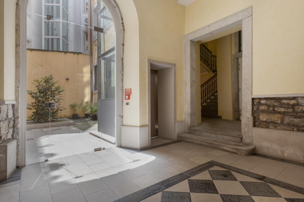 Suite Saba, Stile E Parcheggio In Centro A Трієст Екстер'єр фото